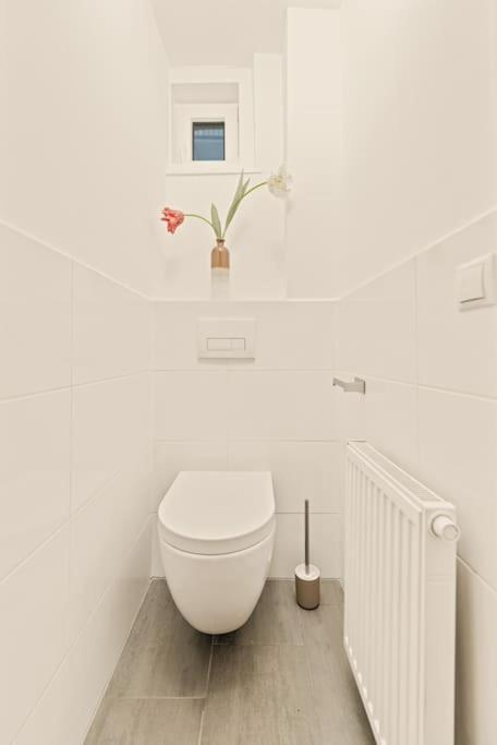 Cozy Apartment In Quiet Location, Fast Train Station 100M Away, Contactless Check-In Viyana Dış mekan fotoğraf