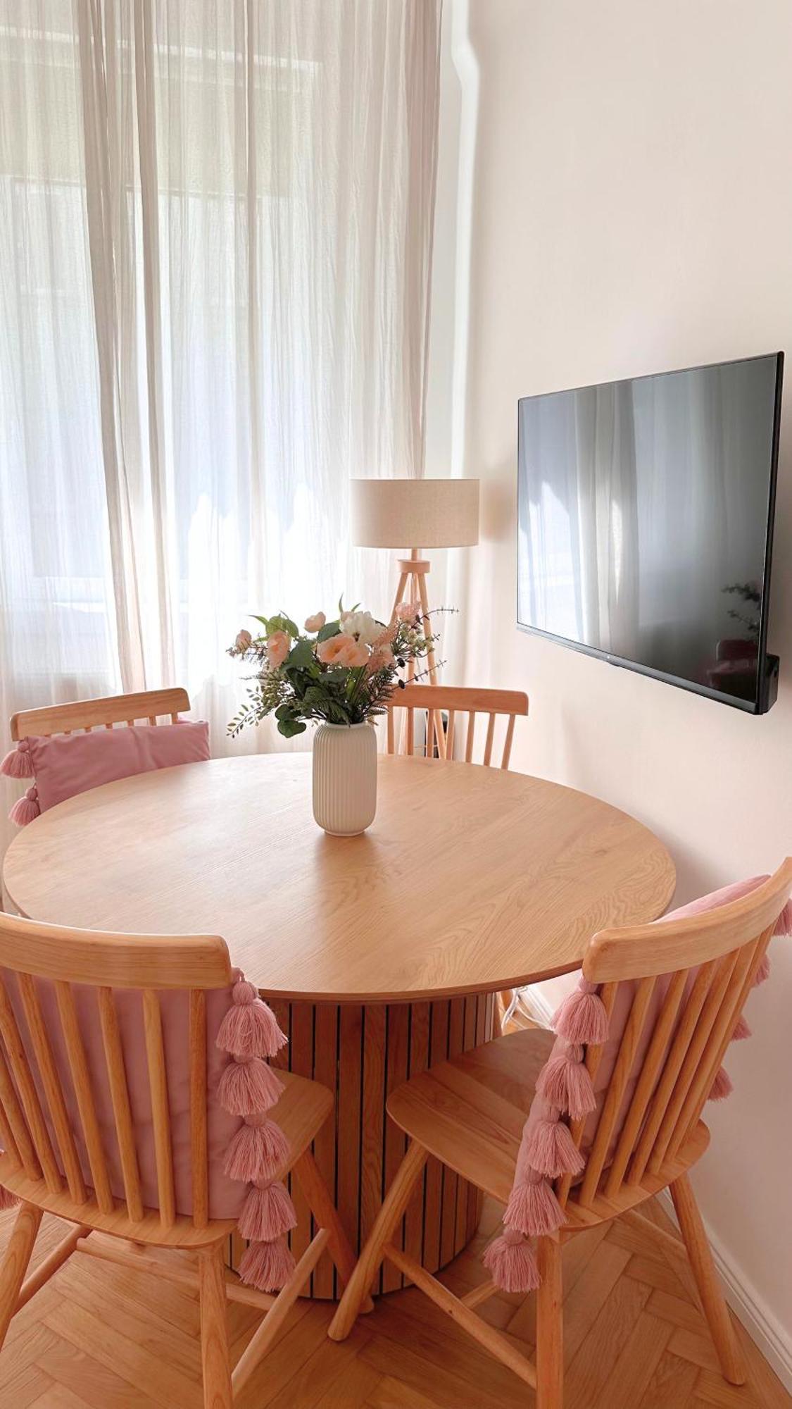 Cozy Apartment In Quiet Location, Fast Train Station 100M Away, Contactless Check-In Viyana Dış mekan fotoğraf