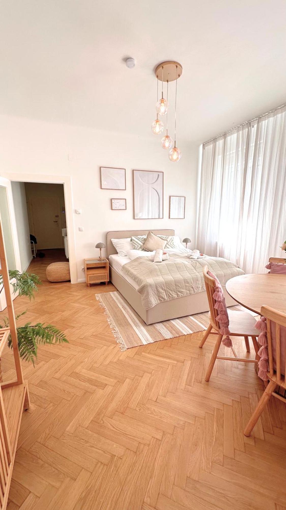 Cozy Apartment In Quiet Location, Fast Train Station 100M Away, Contactless Check-In Viyana Dış mekan fotoğraf